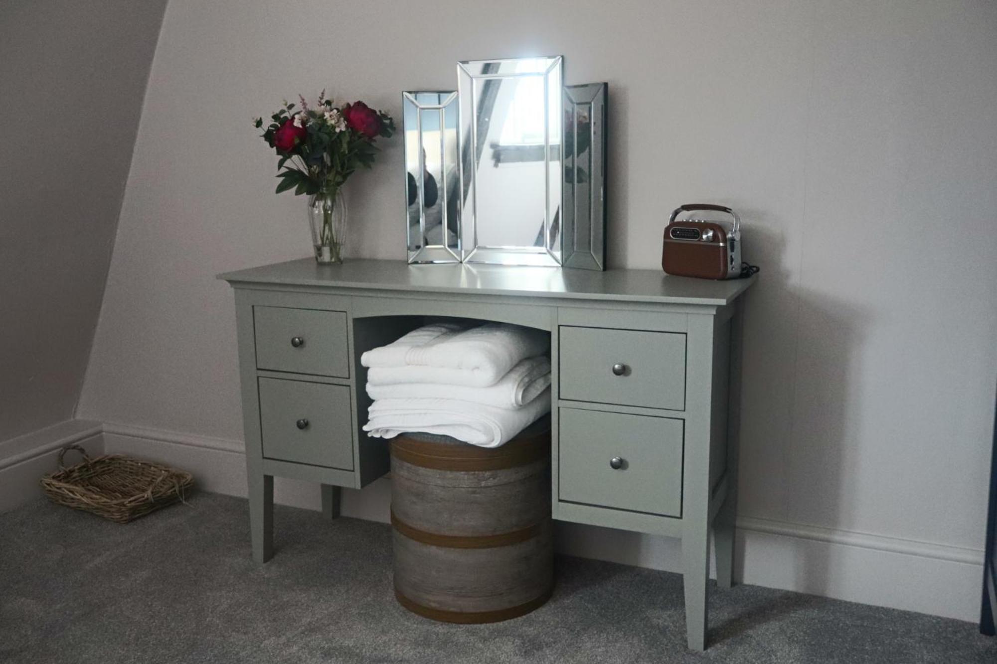 The White Hart Hotel Atworth ภายนอก รูปภาพ