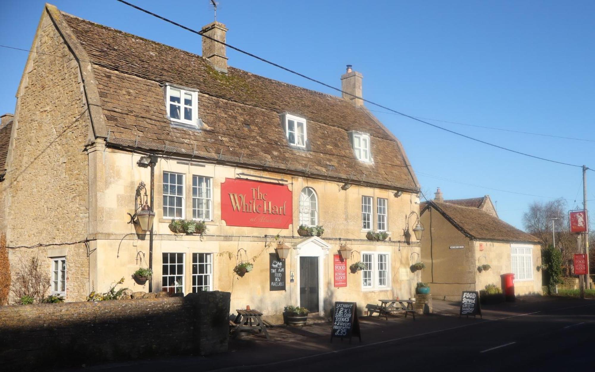 The White Hart Hotel Atworth ภายนอก รูปภาพ