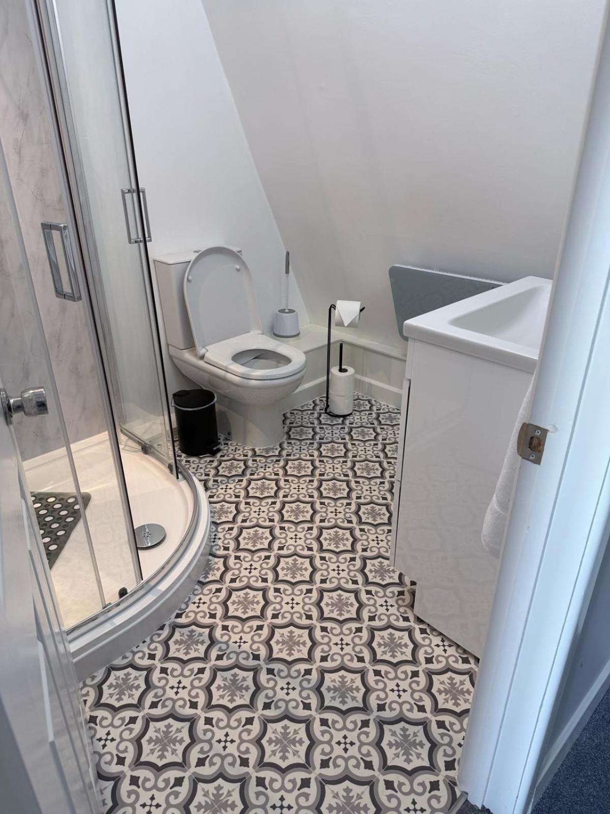 The White Hart Hotel Atworth ภายนอก รูปภาพ